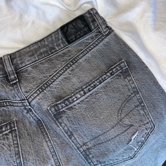 American Eagle Ripped Mom Jean in Smoked Gray 6 - Picture 11 of 16